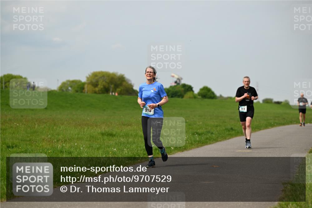 10.05.2026 - 8. Wedeler Halbmarathon Dr. Thomas Lammeyer http://msf.ph/oto/9707529 10.05.2026 11:59:27 Laufen 510, 311 meine-sportfotos.de