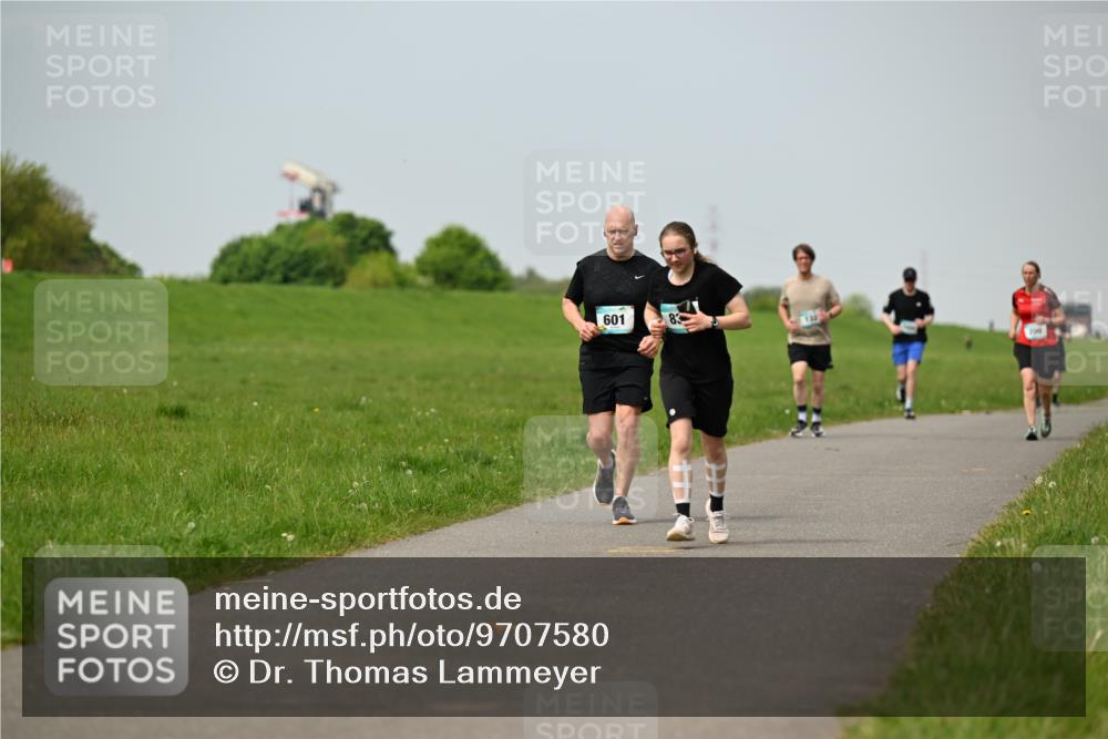 10.05.2026 - 8. Wedeler Halbmarathon Dr. Thomas Lammeyer http://msf.ph/oto/9707580 10.05.2026 11:59:37 Laufen 601 meine-sportfotos.de