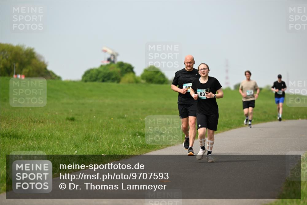 10.05.2026 - 8. Wedeler Halbmarathon Dr. Thomas Lammeyer http://msf.ph/oto/9707593 10.05.2026 11:59:38 Laufen 601, 833 meine-sportfotos.de
