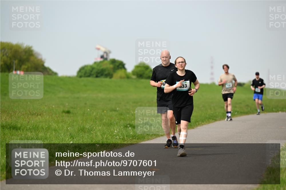 10.05.2026 - 8. Wedeler Halbmarathon Dr. Thomas Lammeyer http://msf.ph/oto/9707601 10.05.2026 11:59:38 Laufen 633 meine-sportfotos.de