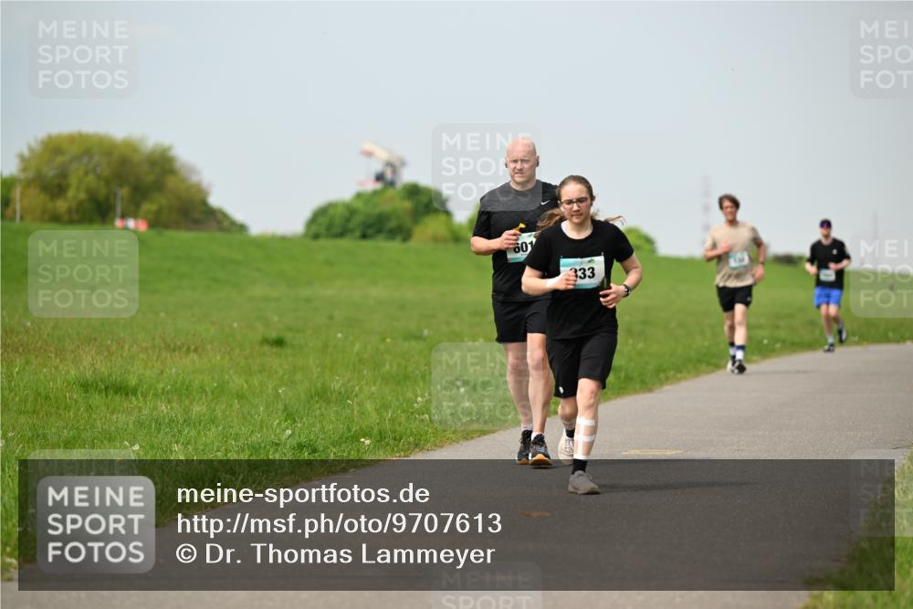 10.05.2026 - 8. Wedeler Halbmarathon Dr. Thomas Lammeyer http://msf.ph/oto/9707613 10.05.2026 11:59:39 Laufen 601, 333 meine-sportfotos.de