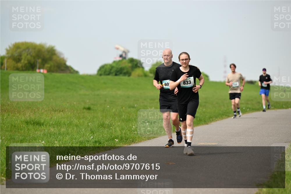 10.05.2026 - 8. Wedeler Halbmarathon Dr. Thomas Lammeyer http://msf.ph/oto/9707615 10.05.2026 11:59:39 Laufen 833 meine-sportfotos.de