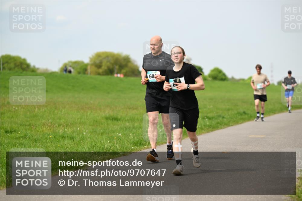 10.05.2026 - 8. Wedeler Halbmarathon Dr. Thomas Lammeyer http://msf.ph/oto/9707647 10.05.2026 11:59:42 Laufen  meine-sportfotos.de