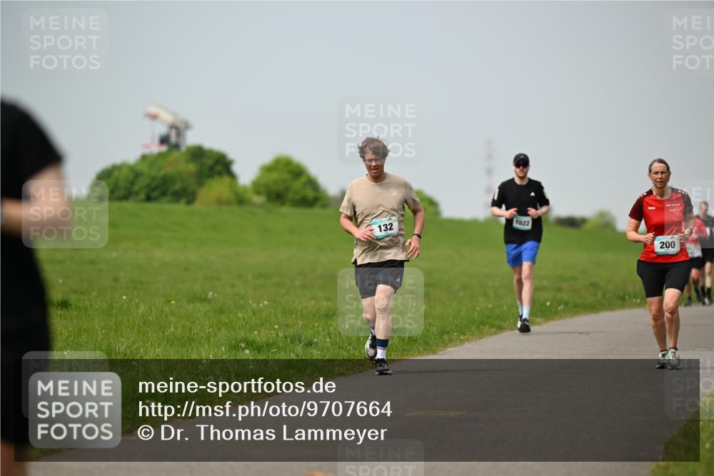 10.05.2026 - 8. Wedeler Halbmarathon Dr. Thomas Lammeyer http://msf.ph/oto/9707664 10.05.2026 11:59:43 Laufen 132, 1022, 200 meine-sportfotos.de