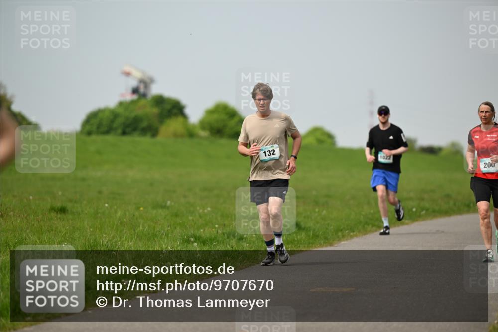 10.05.2026 - 8. Wedeler Halbmarathon Dr. Thomas Lammeyer http://msf.ph/oto/9707670 10.05.2026 11:59:44 Laufen 132, 1022, 200 meine-sportfotos.de