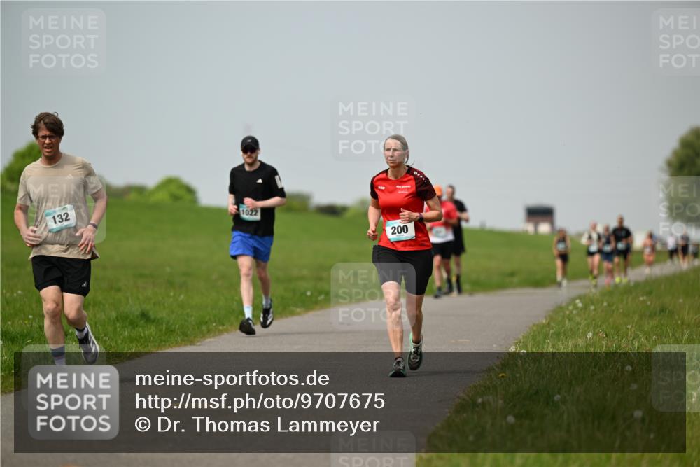 10.05.2026 - 8. Wedeler Halbmarathon Dr. Thomas Lammeyer http://msf.ph/oto/9707675 10.05.2026 11:59:44 Laufen 132, 1022, 200 meine-sportfotos.de