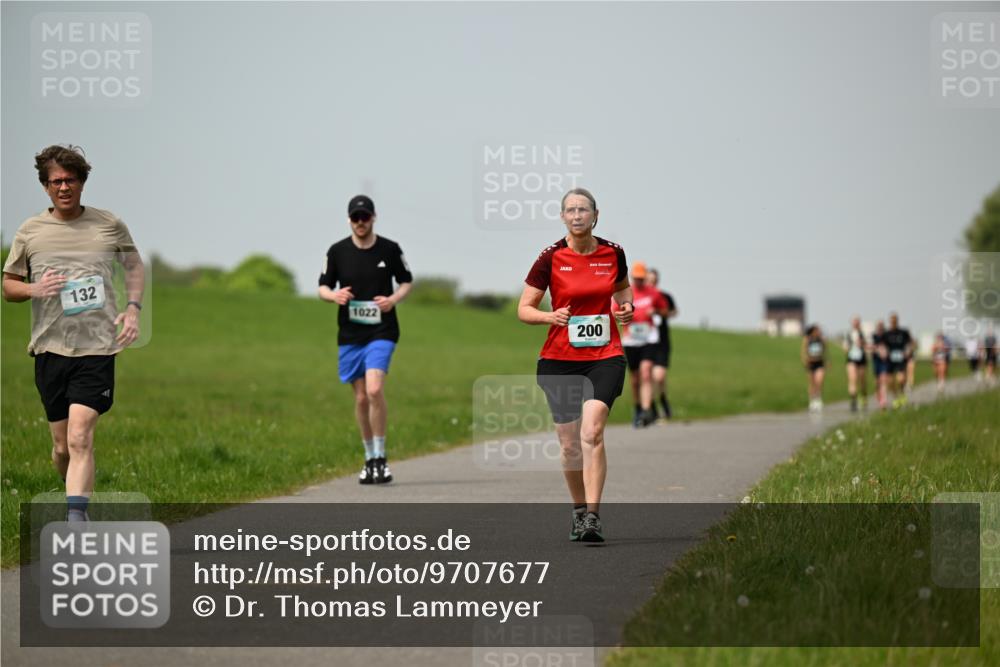 10.05.2026 - 8. Wedeler Halbmarathon Dr. Thomas Lammeyer http://msf.ph/oto/9707677 10.05.2026 11:59:45 Laufen 132, 1022, 200 meine-sportfotos.de