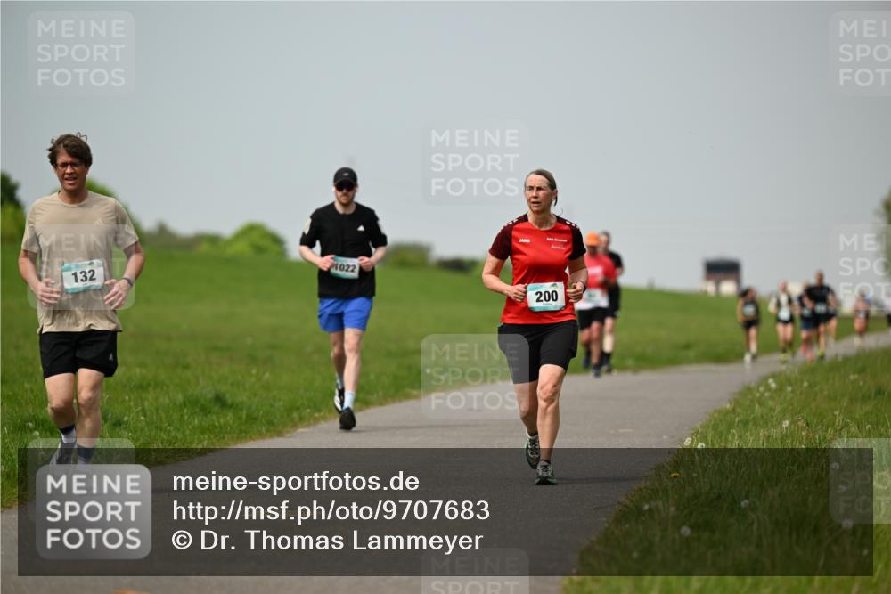 10.05.2026 - 8. Wedeler Halbmarathon Dr. Thomas Lammeyer http://msf.ph/oto/9707683 10.05.2026 11:59:45 Laufen 132, 1022, 200 meine-sportfotos.de