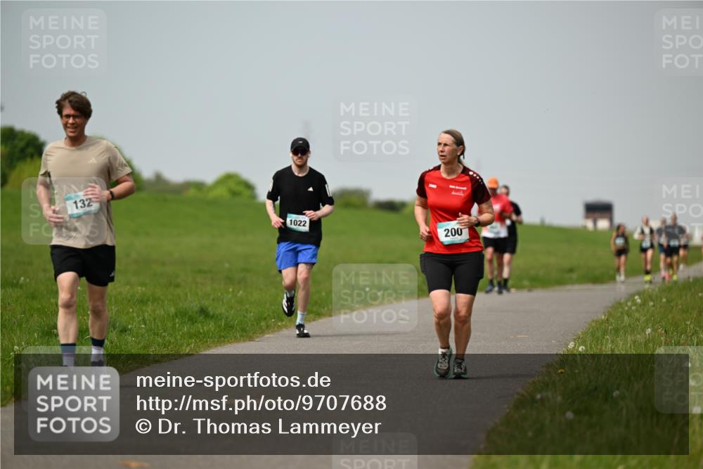 10.05.2026 - 8. Wedeler Halbmarathon Dr. Thomas Lammeyer http://msf.ph/oto/9707688 10.05.2026 11:59:45 Laufen 132, 1022, 200 meine-sportfotos.de