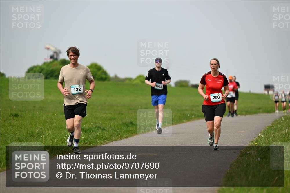 10.05.2026 - 8. Wedeler Halbmarathon Dr. Thomas Lammeyer http://msf.ph/oto/9707690 10.05.2026 11:59:46 Laufen 132, 1022, 200 meine-sportfotos.de