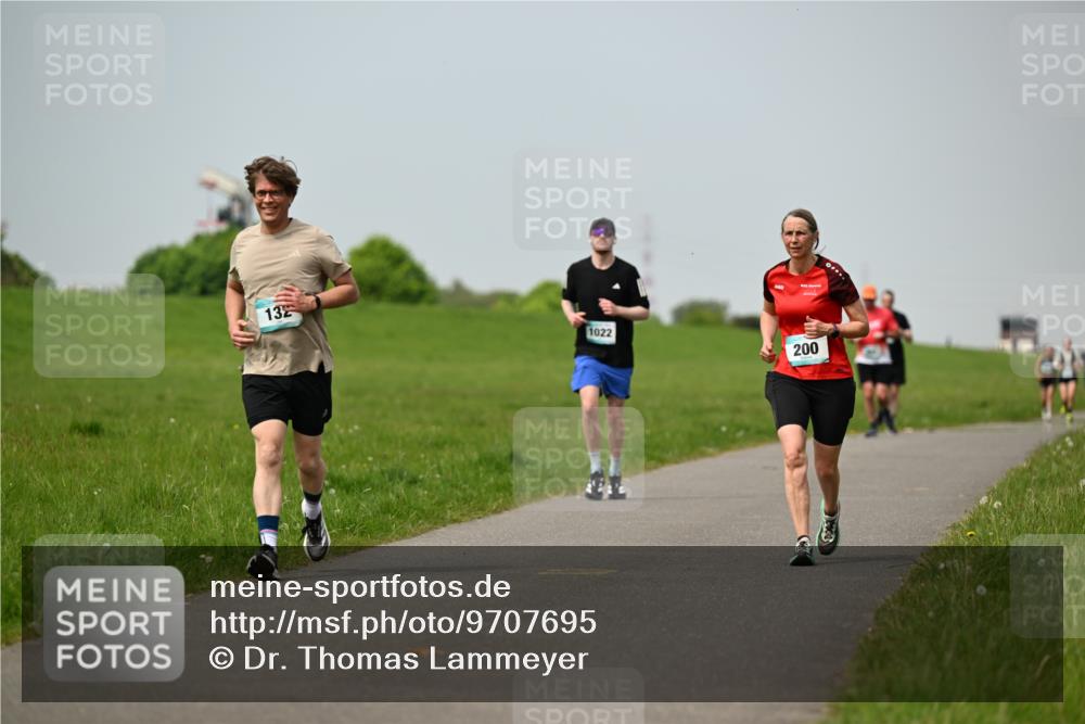 10.05.2026 - 8. Wedeler Halbmarathon Dr. Thomas Lammeyer http://msf.ph/oto/9707695 10.05.2026 11:59:46 Laufen 132, 1022, 200 meine-sportfotos.de
