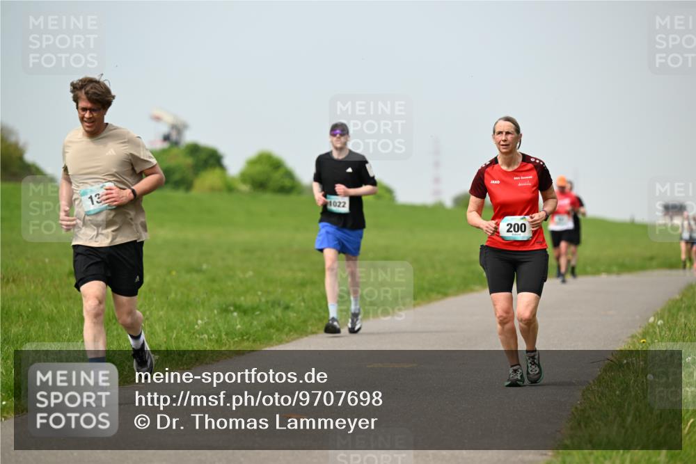 10.05.2026 - 8. Wedeler Halbmarathon Dr. Thomas Lammeyer http://msf.ph/oto/9707698 10.05.2026 11:59:47 Laufen 1022, 200 meine-sportfotos.de