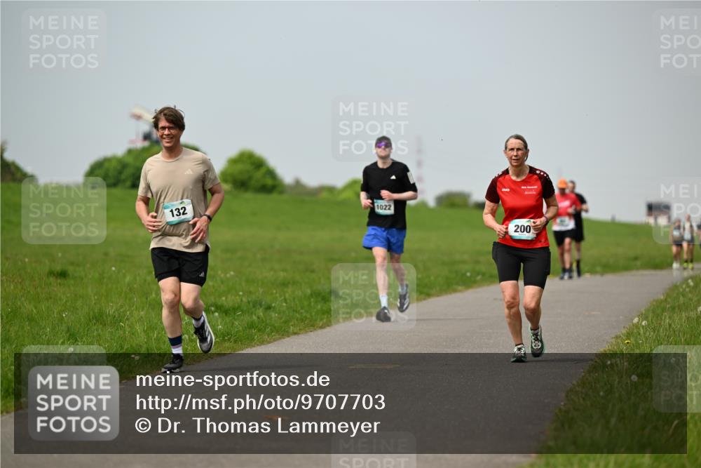 10.05.2026 - 8. Wedeler Halbmarathon Dr. Thomas Lammeyer http://msf.ph/oto/9707703 10.05.2026 11:59:46 Laufen 132, 1022, 200 meine-sportfotos.de