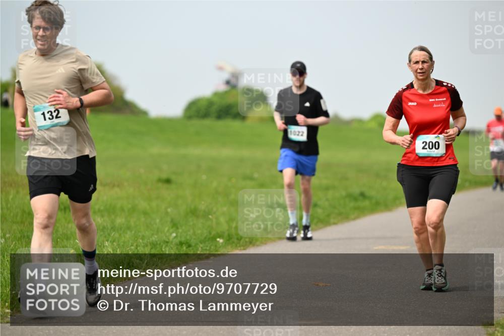 10.05.2026 - 8. Wedeler Halbmarathon Dr. Thomas Lammeyer http://msf.ph/oto/9707729 10.05.2026 11:59:49 Laufen 132, 1022, 200 meine-sportfotos.de