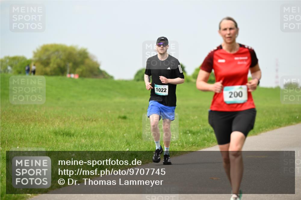 10.05.2026 - 8. Wedeler Halbmarathon Dr. Thomas Lammeyer http://msf.ph/oto/9707745 10.05.2026 11:59:50 Laufen 1022, 200 meine-sportfotos.de