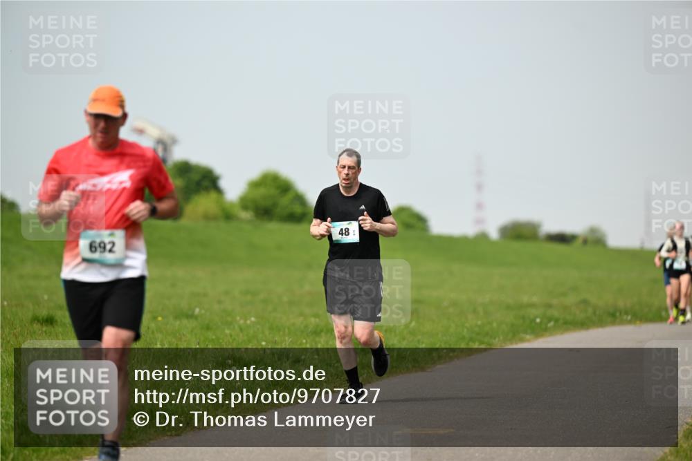 10.05.2026 - 8. Wedeler Halbmarathon Dr. Thomas Lammeyer http://msf.ph/oto/9707827 10.05.2026 12:00:00 Laufen 692 meine-sportfotos.de