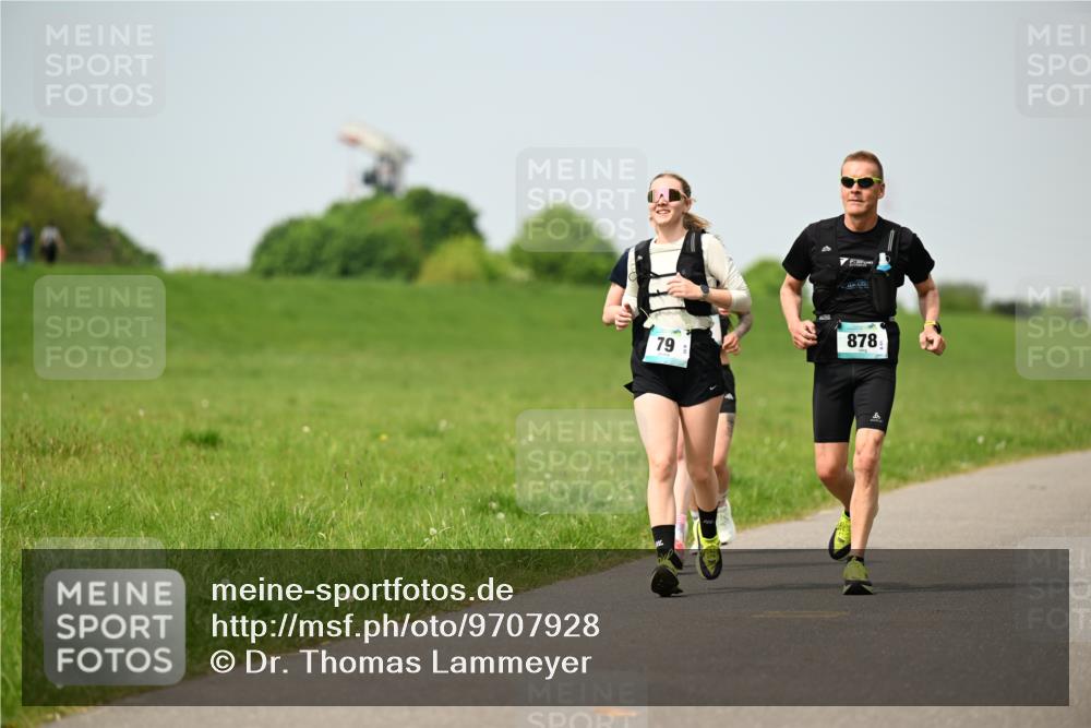 10.05.2026 - 8. Wedeler Halbmarathon Dr. Thomas Lammeyer http://msf.ph/oto/9707928 10.05.2026 12:00:14 Laufen 878 meine-sportfotos.de