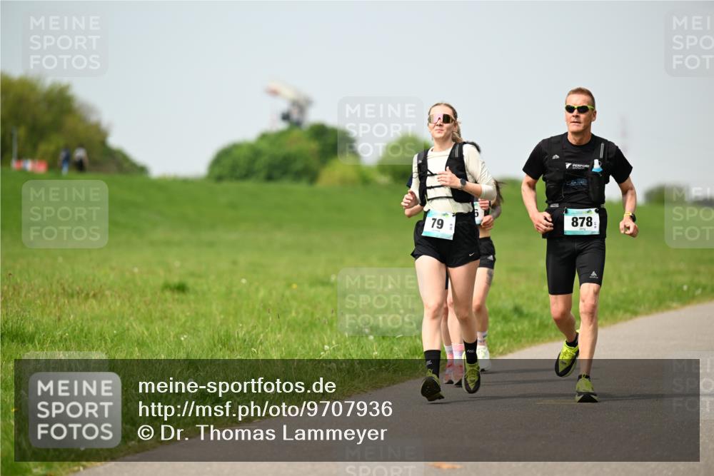 10.05.2026 - 8. Wedeler Halbmarathon Dr. Thomas Lammeyer http://msf.ph/oto/9707936 10.05.2026 12:00:14 Laufen 878 meine-sportfotos.de
