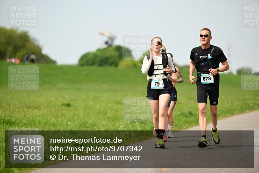 10.05.2026 - 8. Wedeler Halbmarathon Dr. Thomas Lammeyer http://msf.ph/oto/9707942 10.05.2026 12:00:14 Laufen 878 meine-sportfotos.de