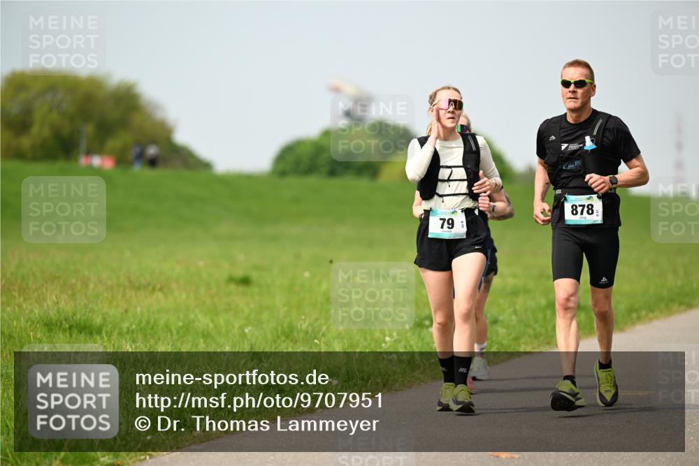 10.05.2026 - 8. Wedeler Halbmarathon Dr. Thomas Lammeyer http://msf.ph/oto/9707951 10.05.2026 12:00:15 Laufen 878 meine-sportfotos.de