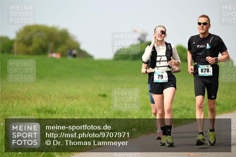10.05.2026 - 8. Wedeler Halbmarathon Dr. Thomas Lammeyer http://msf.ph/oto/9707971 10.05.2026 12:00:16 Laufen 878 meine-sportfotos.de
