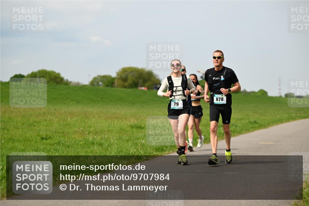 10.05.2026 - 8. Wedeler Halbmarathon Dr. Thomas Lammeyer http://msf.ph/oto/9707984 10.05.2026 12:00:17 Laufen 878 meine-sportfotos.de