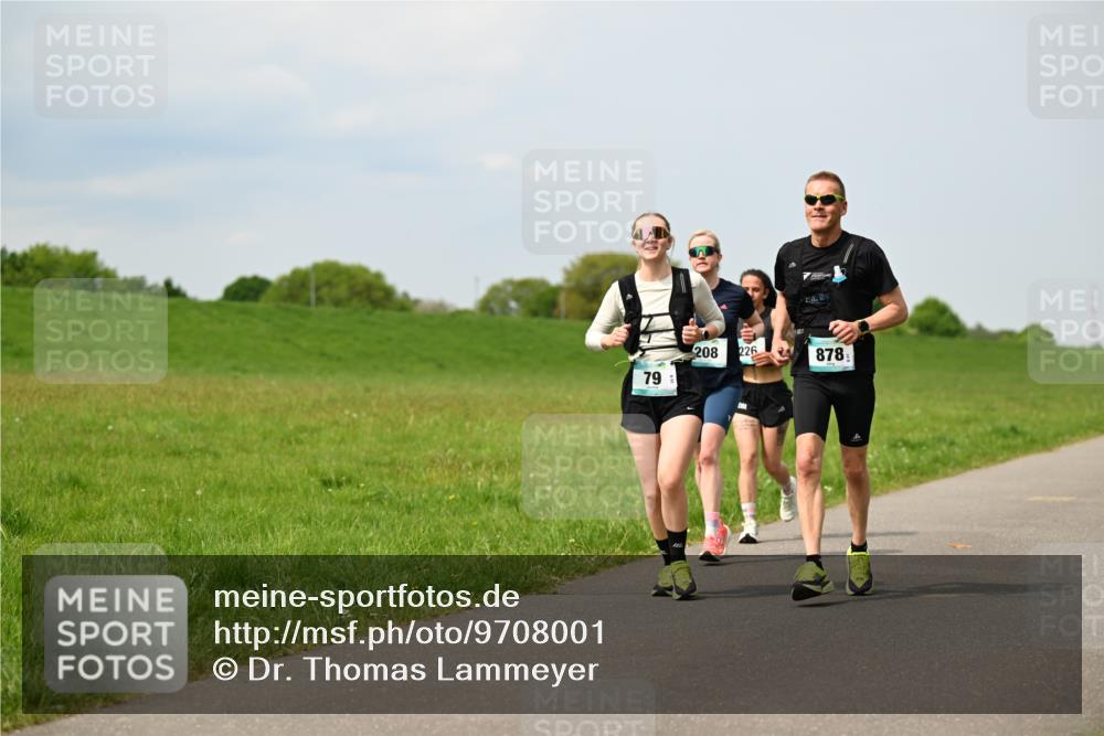 10.05.2026 - 8. Wedeler Halbmarathon Dr. Thomas Lammeyer http://msf.ph/oto/9708001 10.05.2026 12:00:18 Laufen 208, 226, 878 meine-sportfotos.de