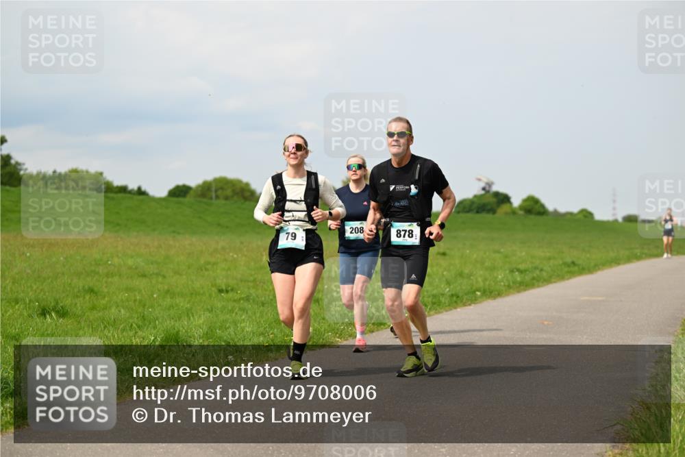 10.05.2026 - 8. Wedeler Halbmarathon Dr. Thomas Lammeyer http://msf.ph/oto/9708006 10.05.2026 12:00:19 Laufen 208, 878 meine-sportfotos.de