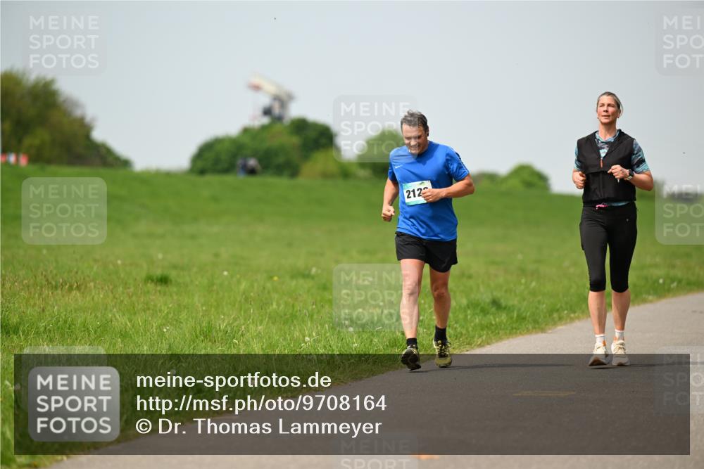 10.05.2026 - 8. Wedeler Halbmarathon Dr. Thomas Lammeyer http://msf.ph/oto/9708164 10.05.2026 12:00:51 Laufen 212 meine-sportfotos.de