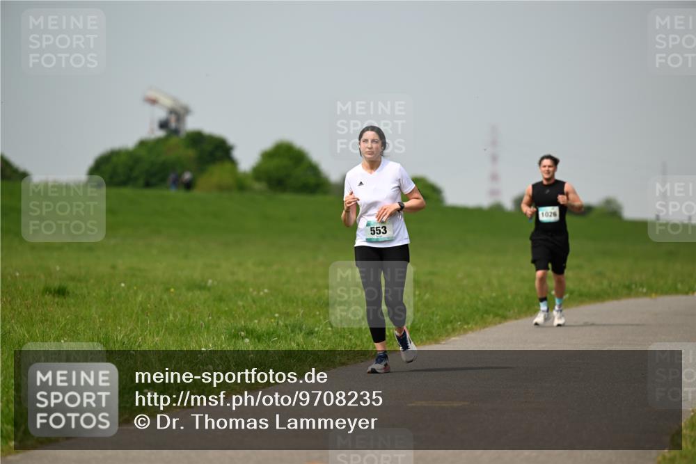 10.05.2026 - 8. Wedeler Halbmarathon Dr. Thomas Lammeyer http://msf.ph/oto/9708235 10.05.2026 12:01:00 Laufen 553, 1026 meine-sportfotos.de