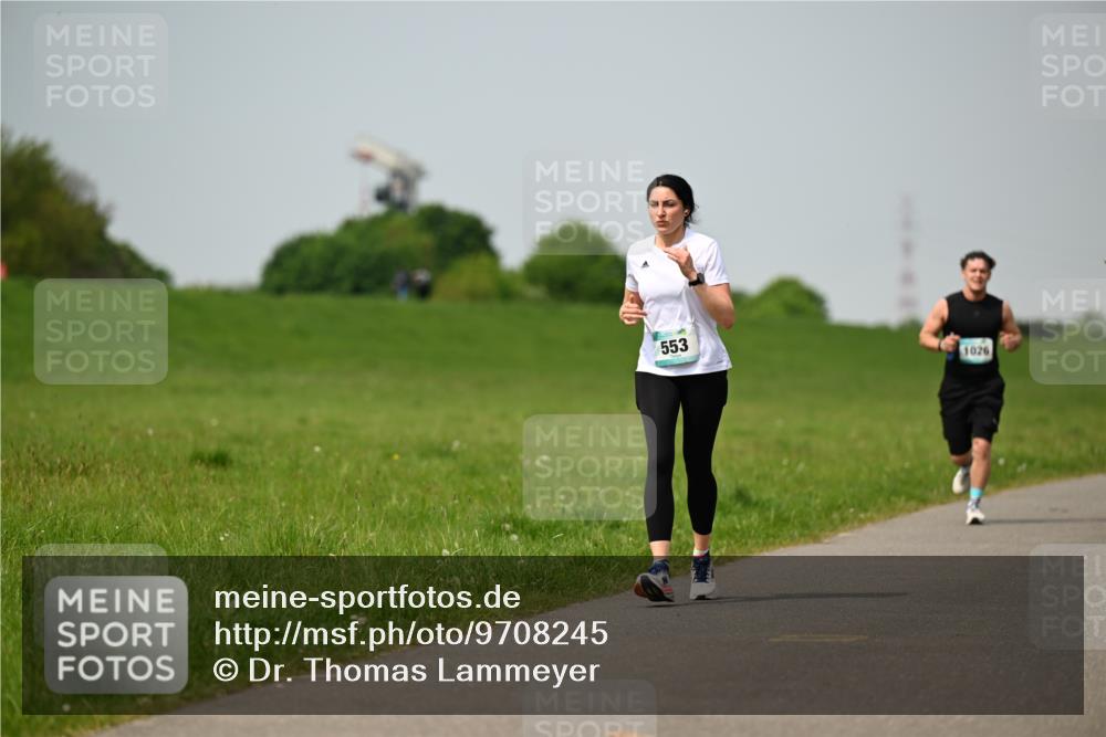 10.05.2026 - 8. Wedeler Halbmarathon Dr. Thomas Lammeyer http://msf.ph/oto/9708245 10.05.2026 12:01:00 Laufen 553, 1026 meine-sportfotos.de