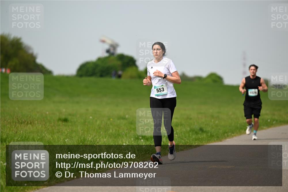 10.05.2026 - 8. Wedeler Halbmarathon Dr. Thomas Lammeyer http://msf.ph/oto/9708262 10.05.2026 12:01:01 Laufen 553, 1026 meine-sportfotos.de