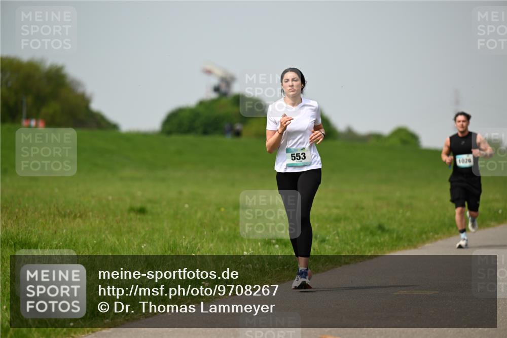 10.05.2026 - 8. Wedeler Halbmarathon Dr. Thomas Lammeyer http://msf.ph/oto/9708267 10.05.2026 12:01:01 Laufen 553, 1026 meine-sportfotos.de