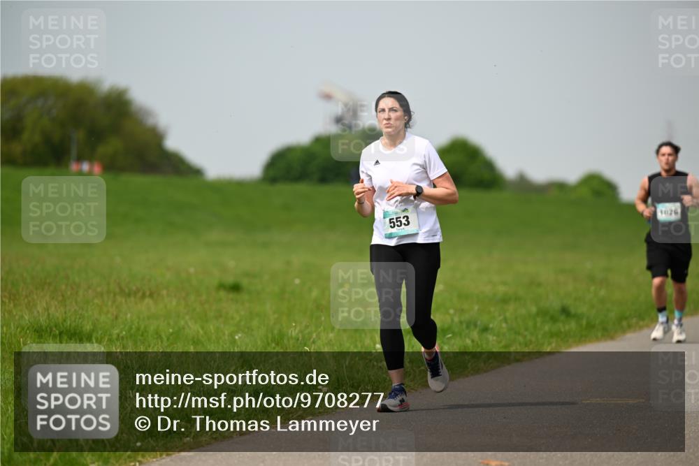 10.05.2026 - 8. Wedeler Halbmarathon Dr. Thomas Lammeyer http://msf.ph/oto/9708277 10.05.2026 12:01:02 Laufen 553, 1026 meine-sportfotos.de