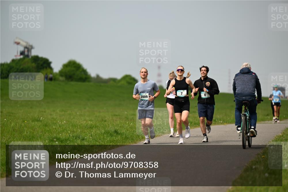 10.05.2026 - 8. Wedeler Halbmarathon Dr. Thomas Lammeyer http://msf.ph/oto/9708358 10.05.2026 12:01:15 Laufen 2009 meine-sportfotos.de