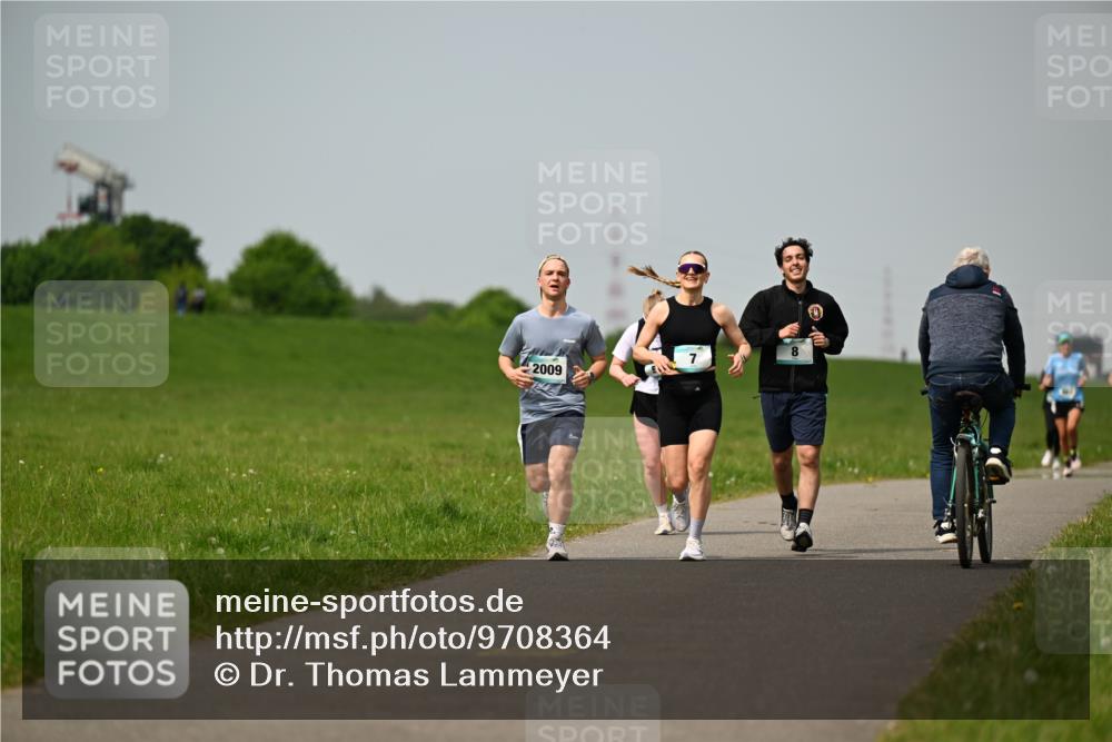 10.05.2026 - 8. Wedeler Halbmarathon Dr. Thomas Lammeyer http://msf.ph/oto/9708364 10.05.2026 12:01:15 Laufen 2009 meine-sportfotos.de