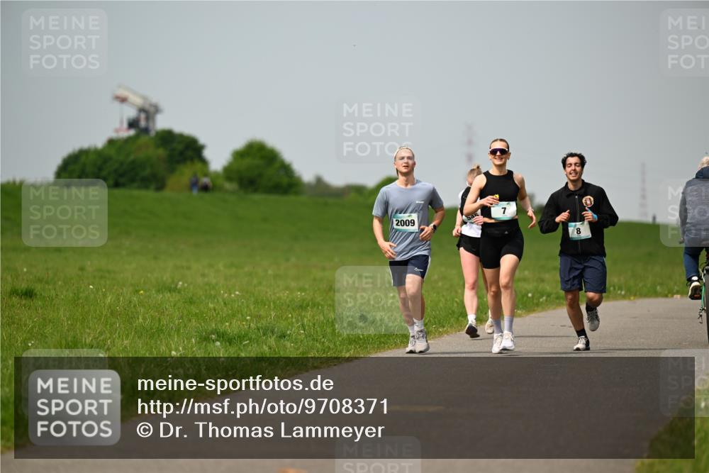 10.05.2026 - 8. Wedeler Halbmarathon Dr. Thomas Lammeyer http://msf.ph/oto/9708371 10.05.2026 12:01:16 Laufen 2009 meine-sportfotos.de