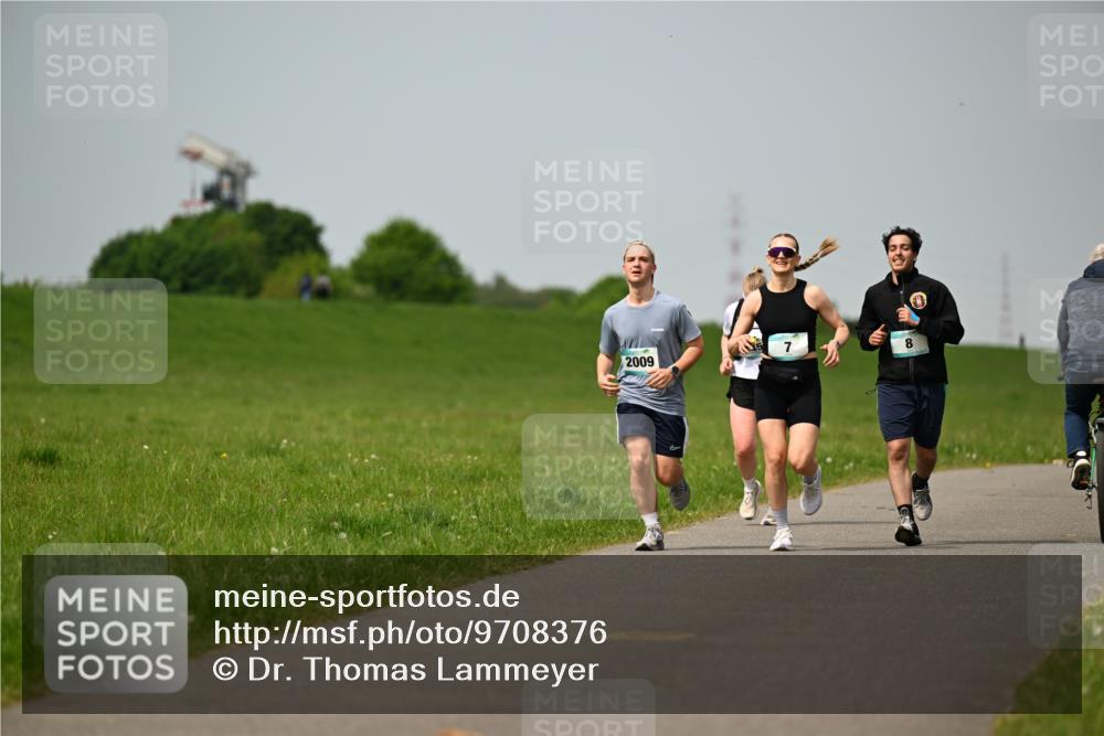 10.05.2026 - 8. Wedeler Halbmarathon Dr. Thomas Lammeyer http://msf.ph/oto/9708376 10.05.2026 12:01:15 Laufen 2009 meine-sportfotos.de
