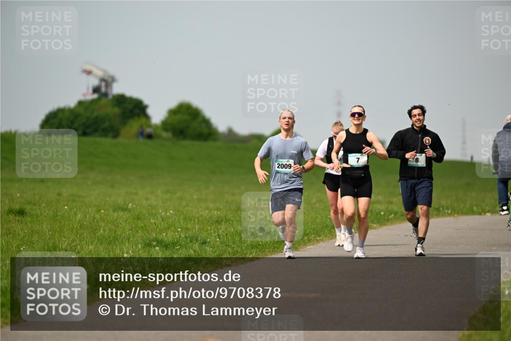 10.05.2026 - 8. Wedeler Halbmarathon Dr. Thomas Lammeyer http://msf.ph/oto/9708378 10.05.2026 12:01:16 Laufen 2009 meine-sportfotos.de