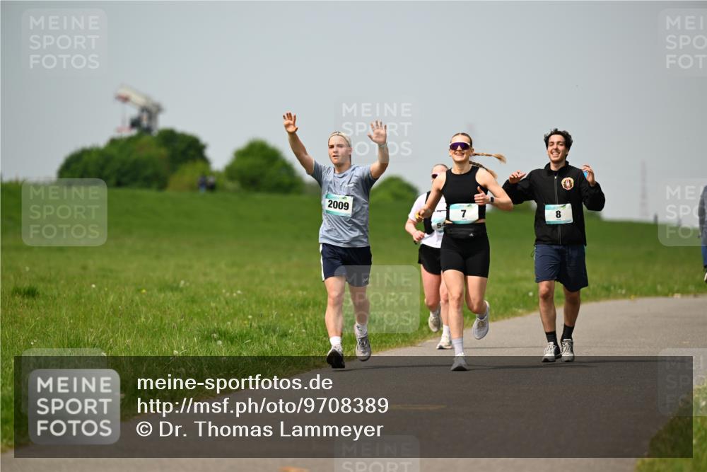 10.05.2026 - 8. Wedeler Halbmarathon Dr. Thomas Lammeyer http://msf.ph/oto/9708389 10.05.2026 12:01:17 Laufen 2009 meine-sportfotos.de