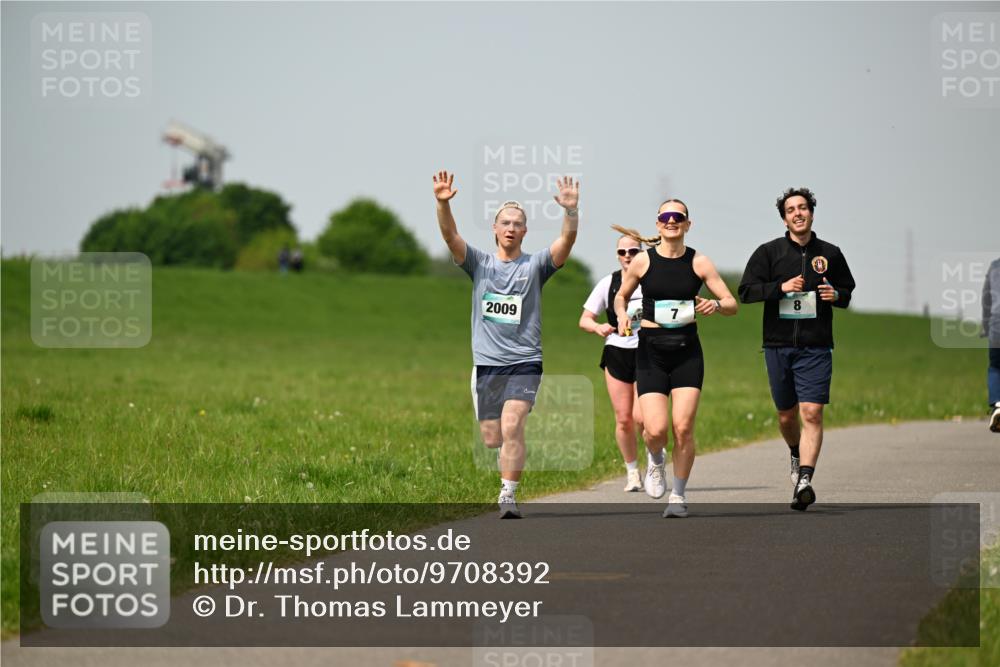 10.05.2026 - 8. Wedeler Halbmarathon Dr. Thomas Lammeyer http://msf.ph/oto/9708392 10.05.2026 12:01:17 Laufen 2009 meine-sportfotos.de