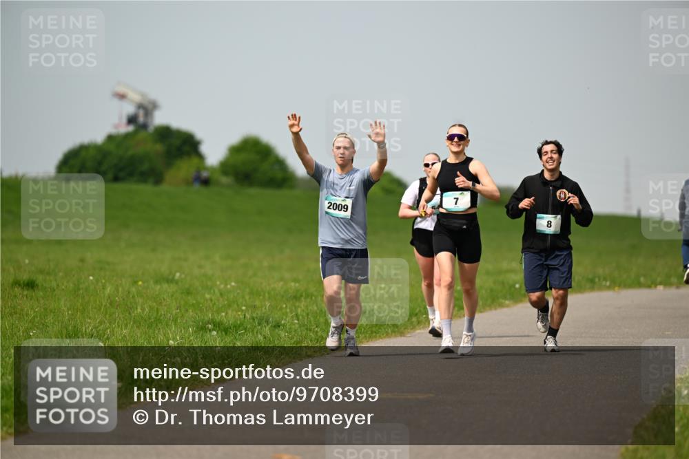 10.05.2026 - 8. Wedeler Halbmarathon Dr. Thomas Lammeyer http://msf.ph/oto/9708399 10.05.2026 12:01:17 Laufen 2009 meine-sportfotos.de