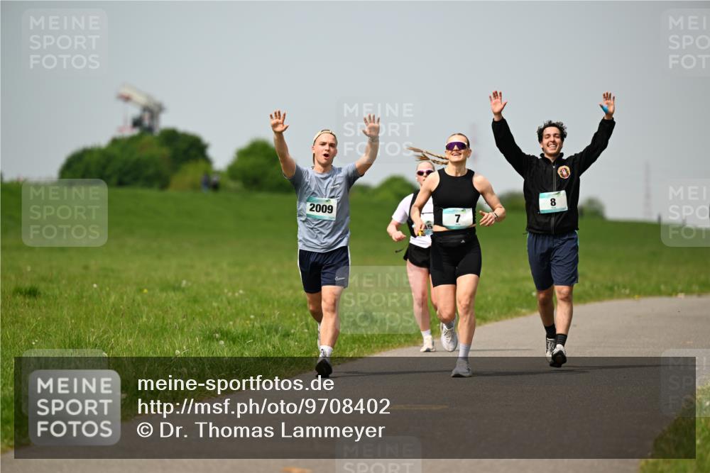 10.05.2026 - 8. Wedeler Halbmarathon Dr. Thomas Lammeyer http://msf.ph/oto/9708402 10.05.2026 12:01:17 Laufen 2009 meine-sportfotos.de