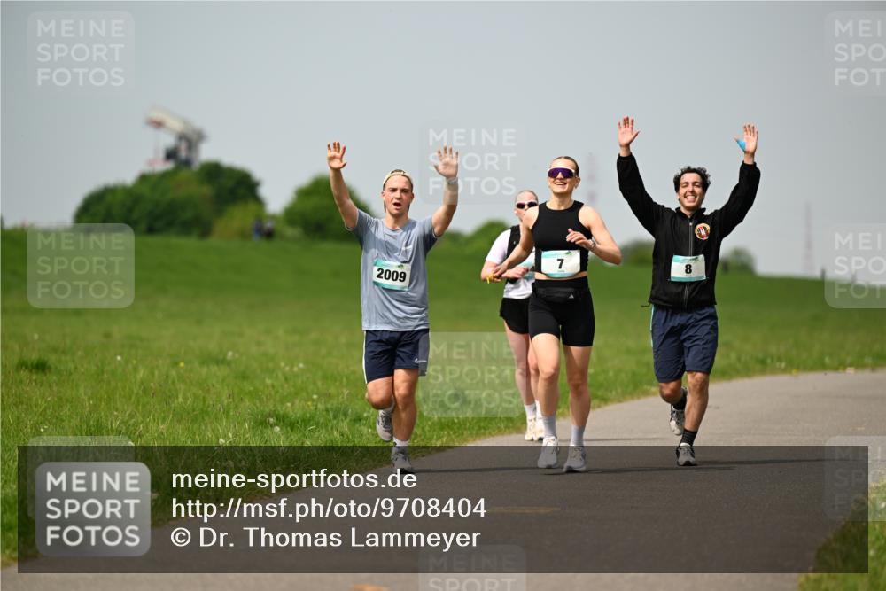 10.05.2026 - 8. Wedeler Halbmarathon Dr. Thomas Lammeyer http://msf.ph/oto/9708404 10.05.2026 12:01:17 Laufen 2009 meine-sportfotos.de