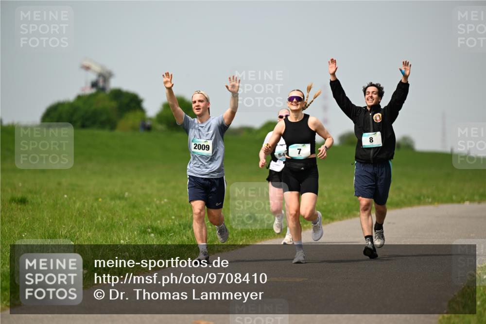 10.05.2026 - 8. Wedeler Halbmarathon Dr. Thomas Lammeyer http://msf.ph/oto/9708410 10.05.2026 12:01:18 Laufen 2009 meine-sportfotos.de
