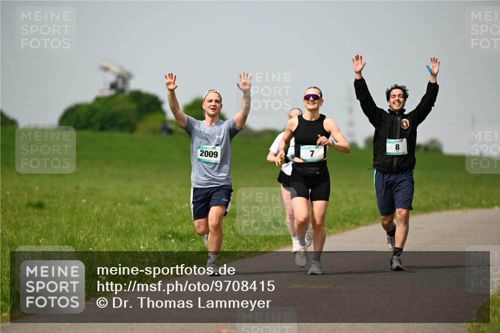 10.05.2026 - 8. Wedeler Halbmarathon Dr. Thomas Lammeyer http://msf.ph/oto/9708415 10.05.2026 12:01:18 Laufen 2009 meine-sportfotos.de