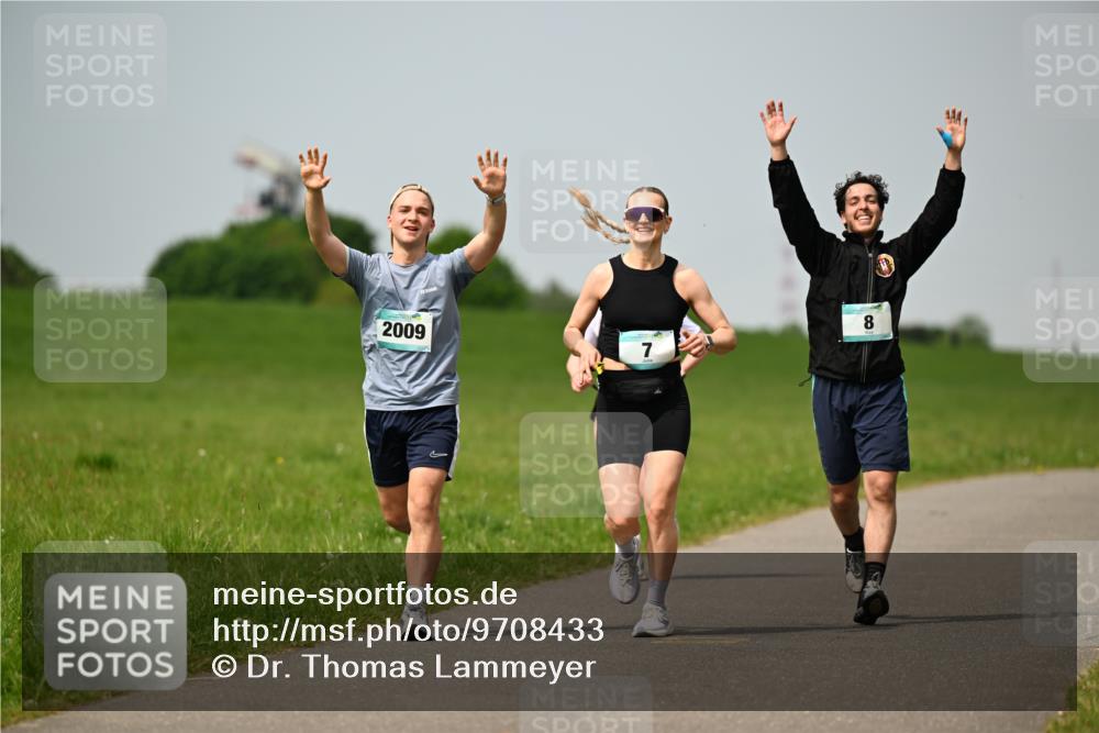 10.05.2026 - 8. Wedeler Halbmarathon Dr. Thomas Lammeyer http://msf.ph/oto/9708433 10.05.2026 12:01:19 Laufen 2009 meine-sportfotos.de