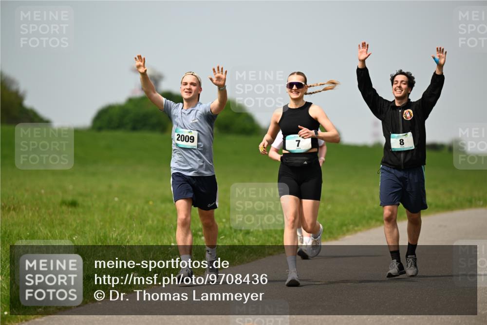 10.05.2026 - 8. Wedeler Halbmarathon Dr. Thomas Lammeyer http://msf.ph/oto/9708436 10.05.2026 12:01:19 Laufen 2009 meine-sportfotos.de