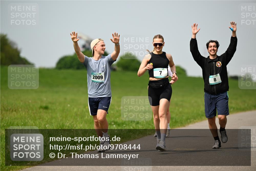 10.05.2026 - 8. Wedeler Halbmarathon Dr. Thomas Lammeyer http://msf.ph/oto/9708444 10.05.2026 12:01:19 Laufen 2009 meine-sportfotos.de
