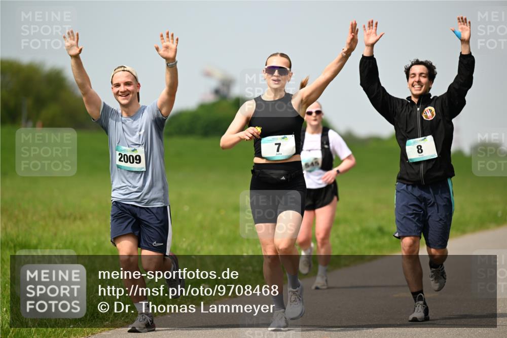 10.05.2026 - 8. Wedeler Halbmarathon Dr. Thomas Lammeyer http://msf.ph/oto/9708468 10.05.2026 12:01:21 Laufen 2009 meine-sportfotos.de